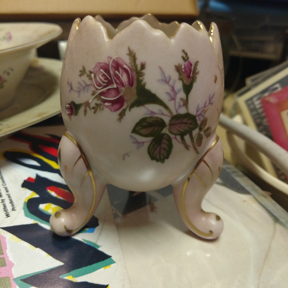 Napco Vintage Cracked Egg Vase Dish